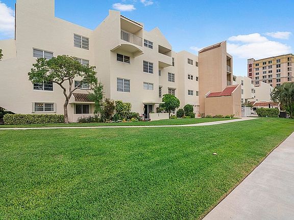 2nd image of 2860 NE 14th St #408D