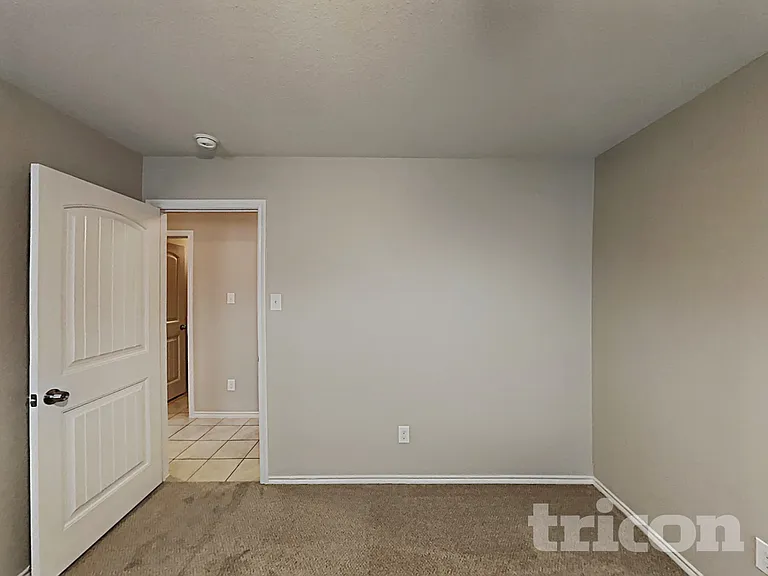 2511 Glen Hollow Dr — Photo 29