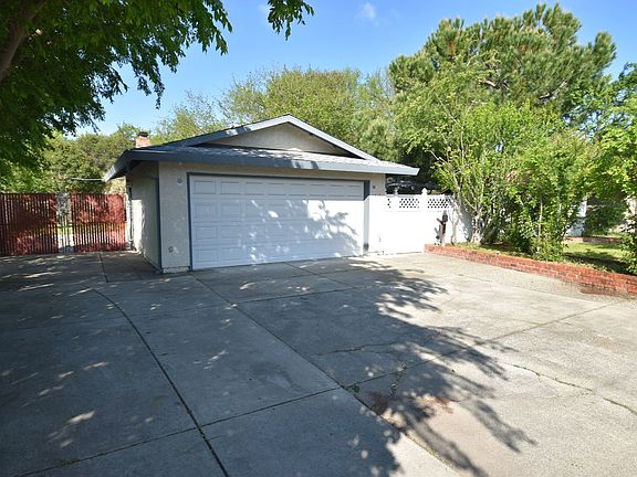 2nd image of 7617 Gingerblossom Dr