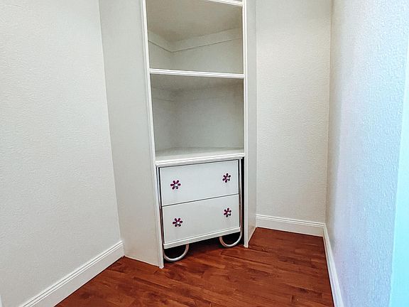 Closet 1