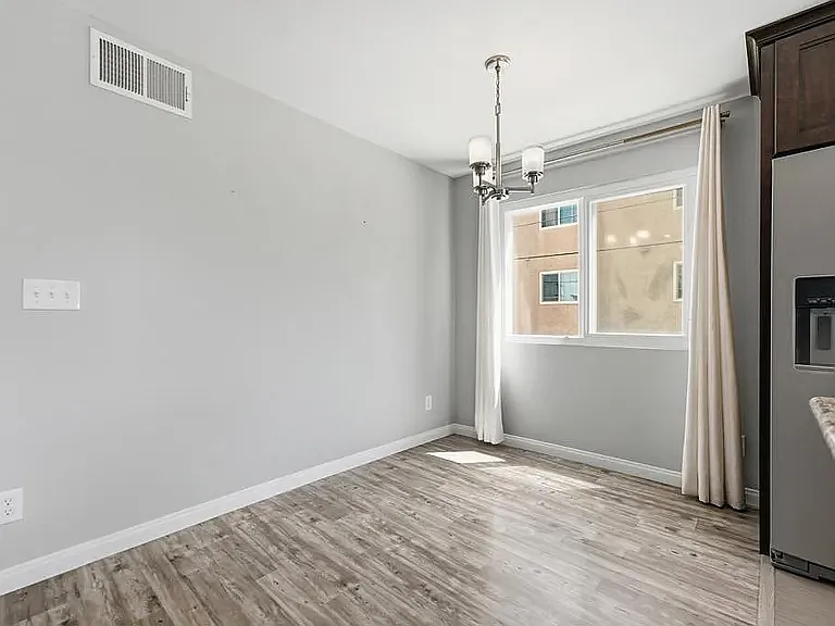 4355 Rialto St #7 — Photo 6