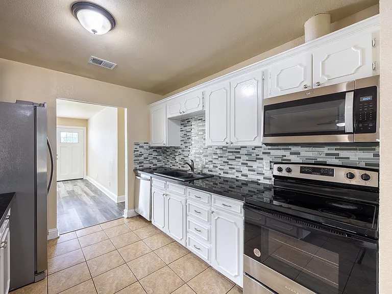 5709 Denise Dr — Photo 11