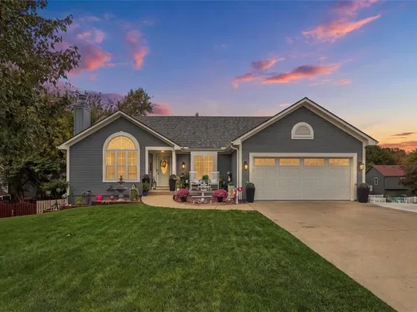 1742 S 105th St, Edwardsville, KS 66111
