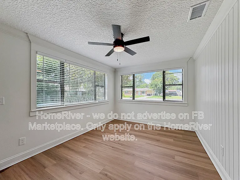 4525 Kennedy Ct — Photo 4