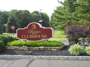 37 Beacon Ct, Robbinsville, NJ