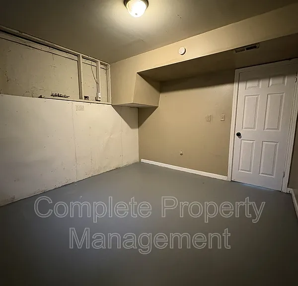 7801 Vienna Ave #1 — Photo 4