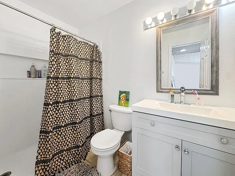 1000 W Horatio St #126 — Photo 5