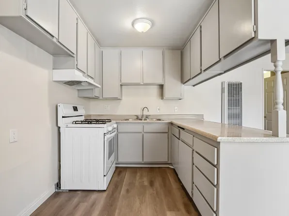 10210 Mountair Ave., Tujunga