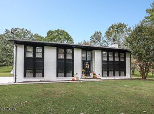 2608 Topside Rd, Louisville, TN 37777