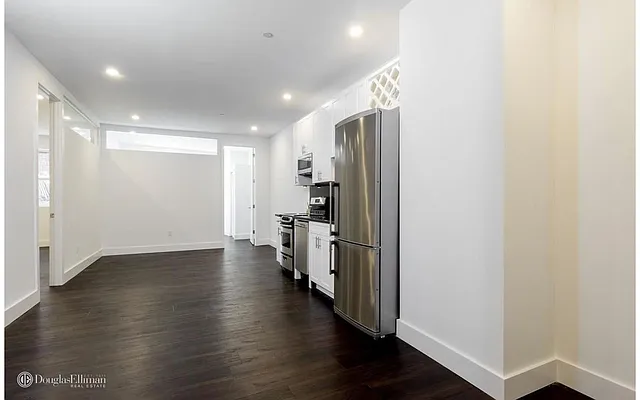 Rented by Douglas Elliman | media 14