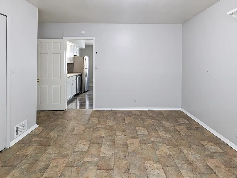 1408 N Lorraine Ave — Photo 6