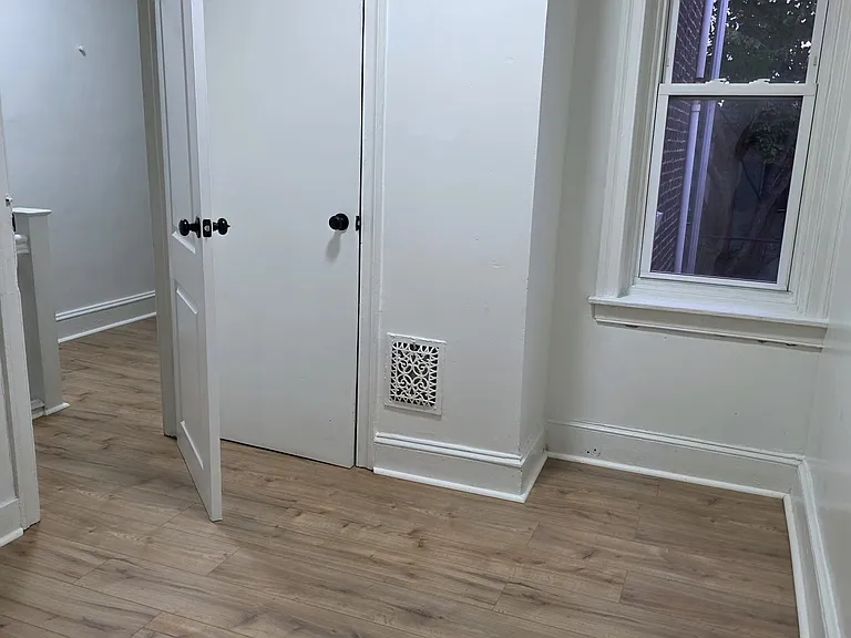 4228 N Fairhill St — Photo 12