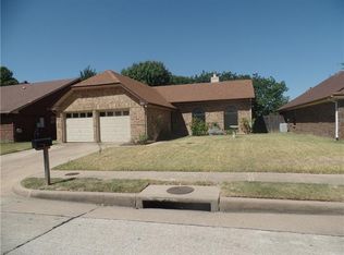 6827 Mountain Cedar Ln, Dallas, TX 75236