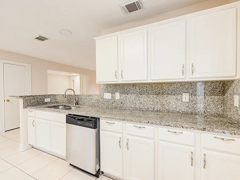 7322 Parkland Manor Dr — Photo 9