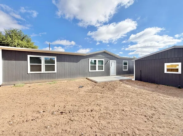 214 Oak St, Log Lane Village, CO 80705