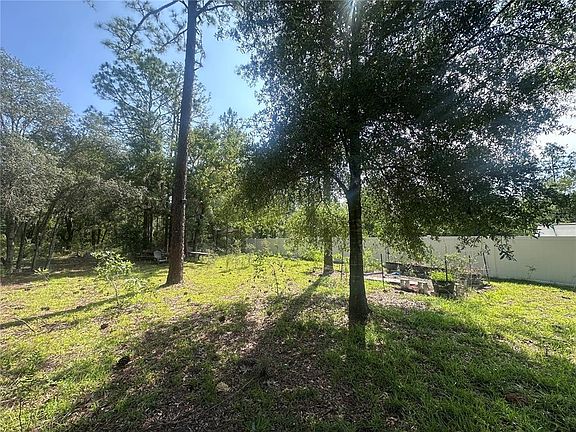 2nd image of NE 3rd Pl Lot 4