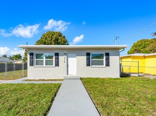 656 W 6th St, Riviera Beach, FL 33404