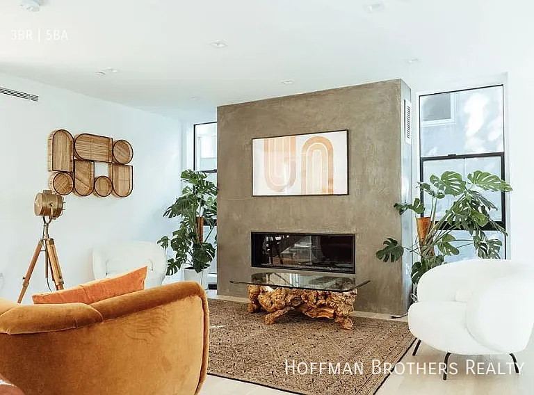 115 Park Pl — Photo 2