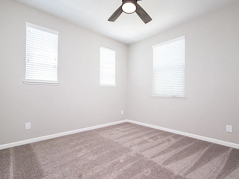 9733 Tribeca Dr — Photo 20