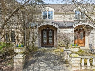 15 Putnam Rd, Livingston, NJ 07039