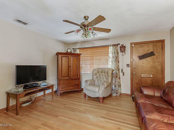 5th image of 6228 Bartholf Ave
