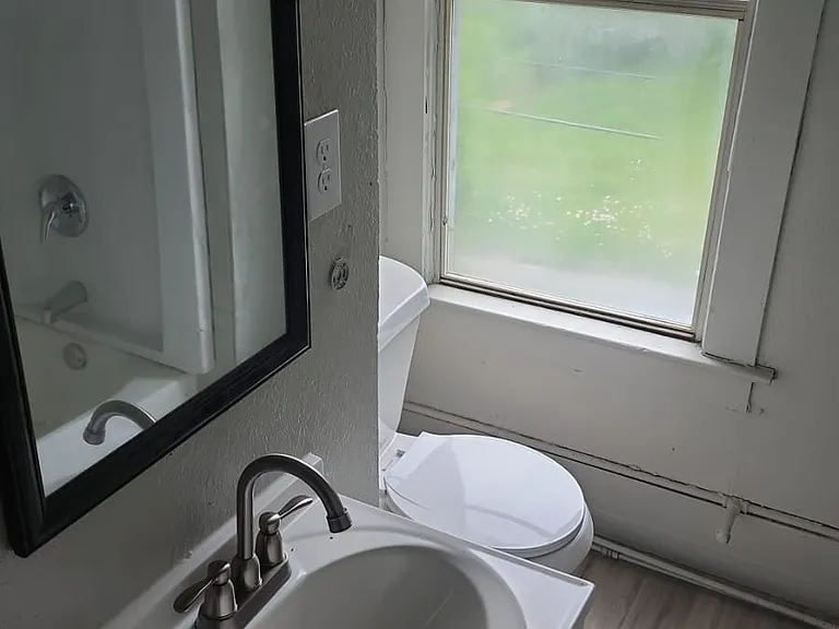 1106 Hearon St #2 — Photo 7