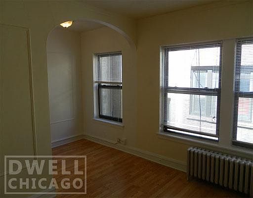 2nd image of 5415 N Kenmore Ave #5417207