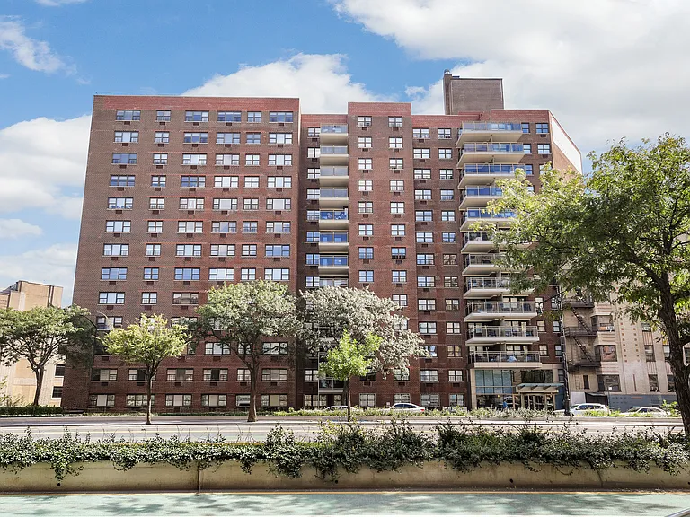 1770 Grand Concourse #2J — Photo 12