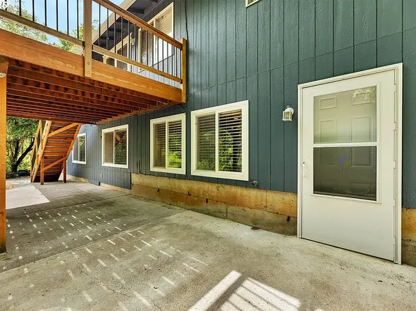 1320 NW Maple Ln #B, Camas, WA 98607