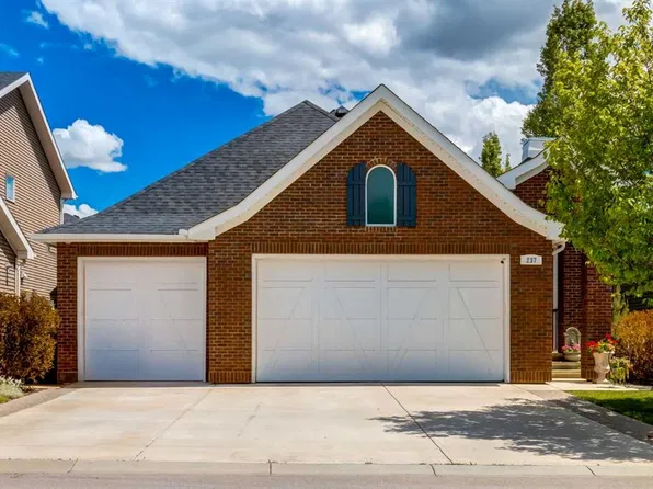 237 W Aspenmere Cir, Chestermere, AB T1X 0T6