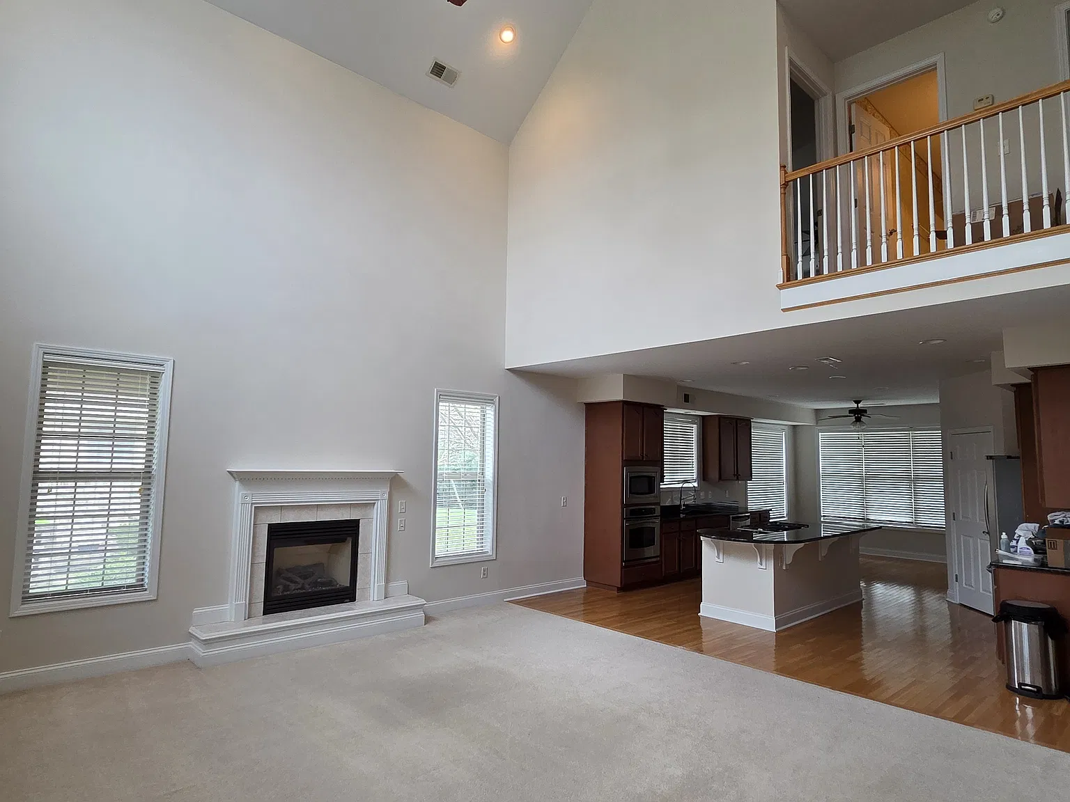 3 bed, 2.5 bath, 2700 sqft, $2,900 — Photo 4