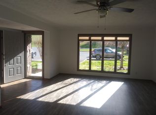 660 Fox Meadow Rd, Elizabethton, TN 37643