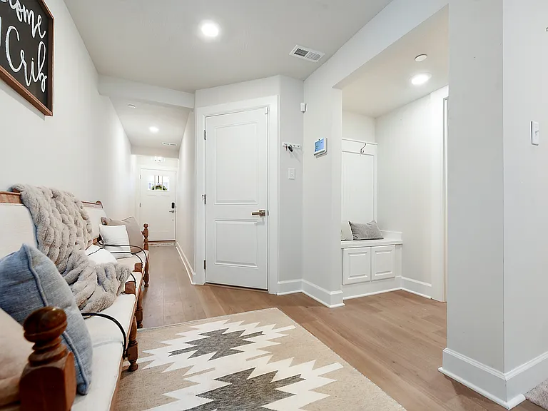 409 Spruce Ln — Photo 24