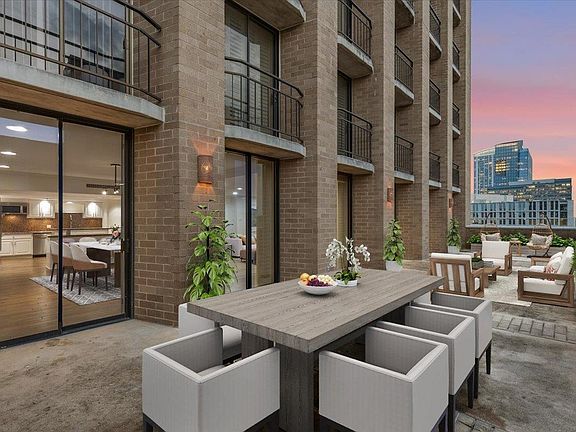 3rd image of 1122 Colorado St #1004