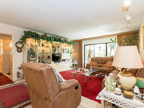 5th image of 439 Lakeview Dr APT 104