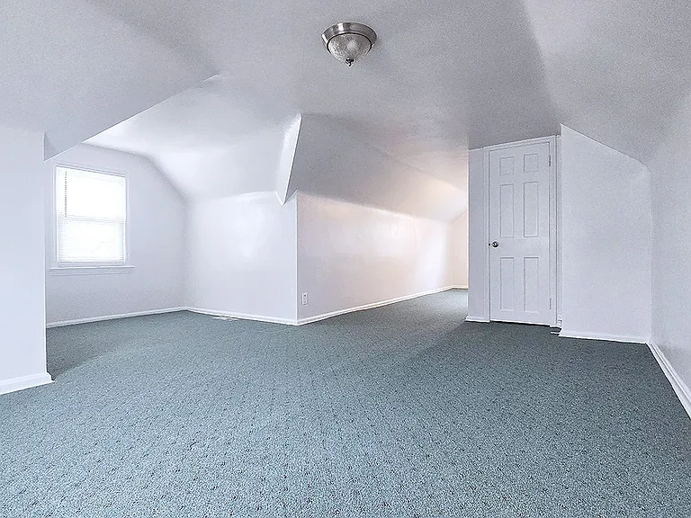 1424 Parkview Dr — Photo 8