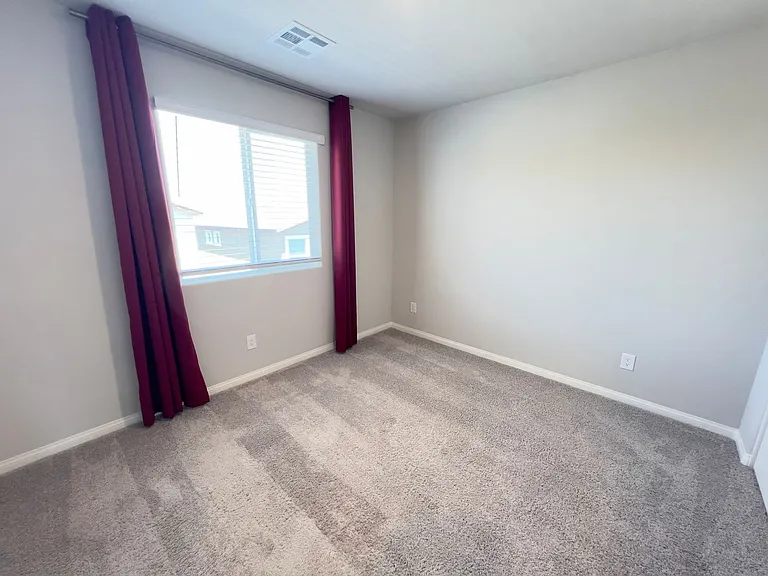 10946 Cambridge Lakes Ave — Photo 24