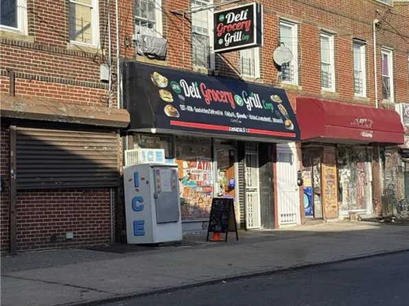 18413 140th Ave, Springfield Gardens, NY 11413