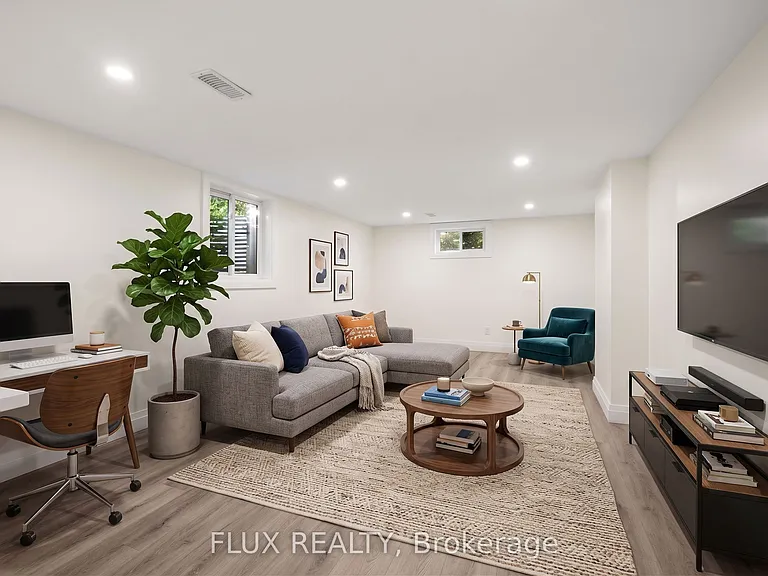 235 Guelph St #2 — Photo 7