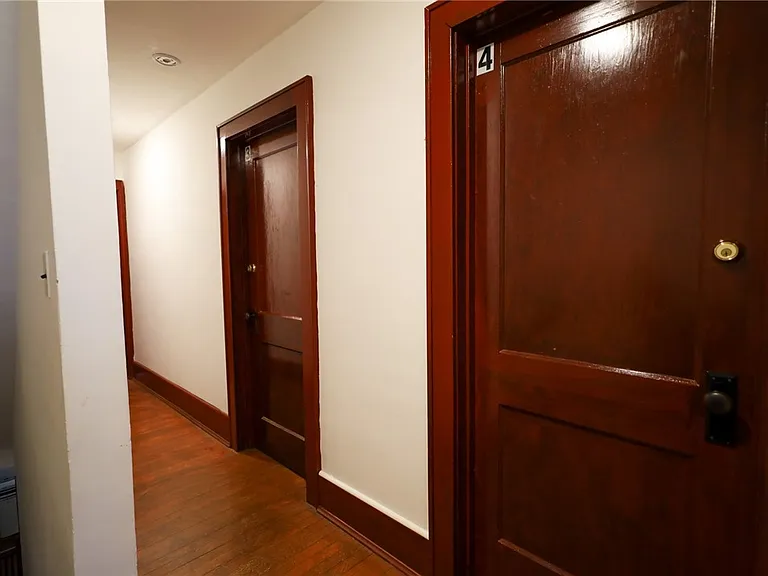 610 Mitchell St — Photo 12