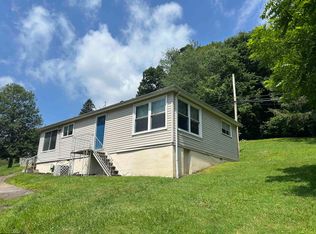 251 Mount Harmony Rd, Fairmont, WV 26554