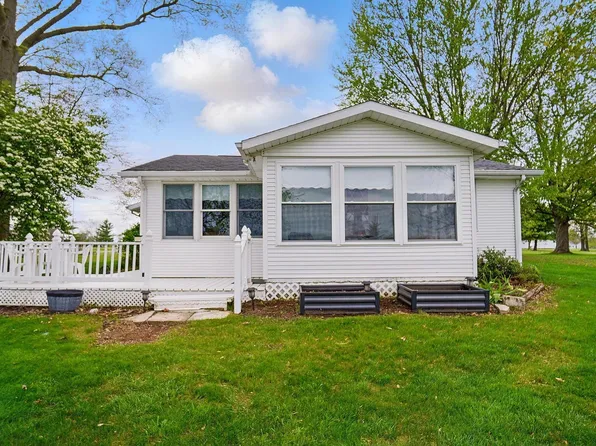 158 North Dr, Geneva, IN 46740