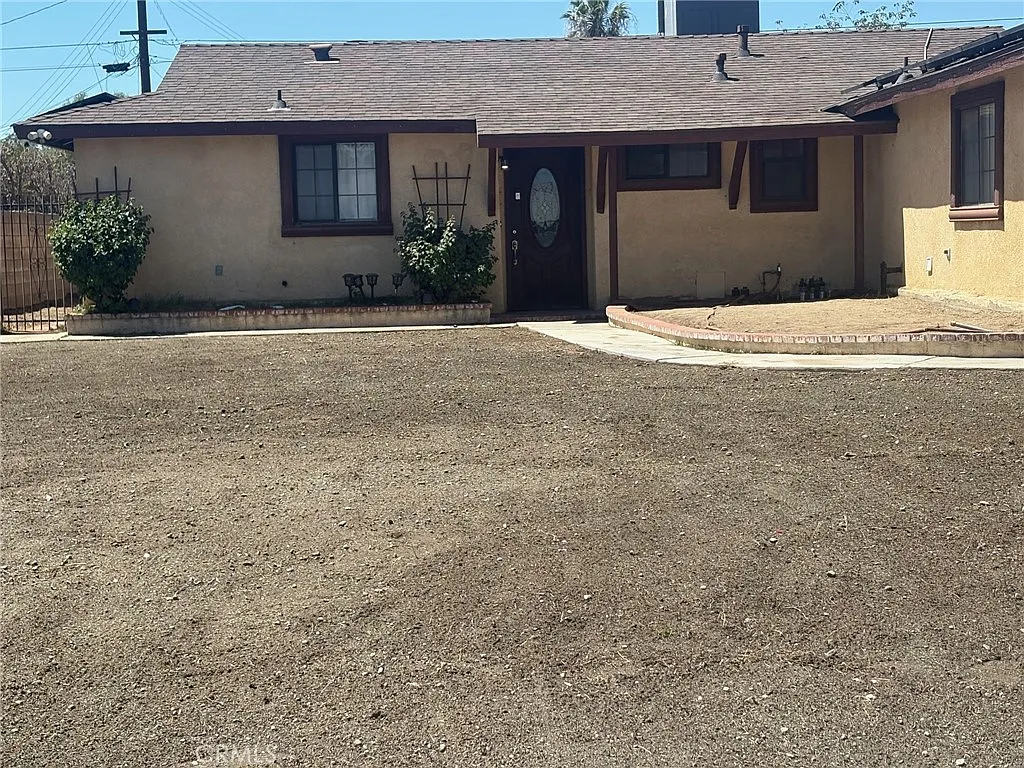 3 bed, 1436 sqft, $3,800 — Photo 1