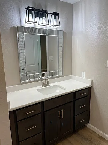 Main bathroom