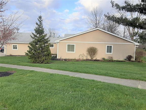 2nd image of 1606 Iris Glen Dr