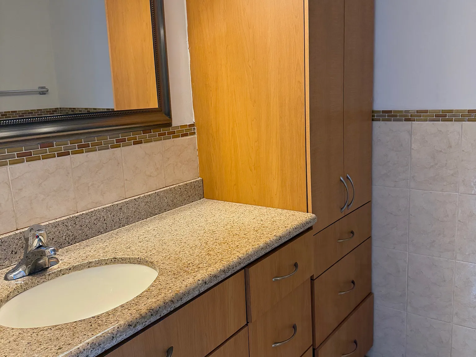 1 bed, 824 sqft, $2,950 — Photo 4