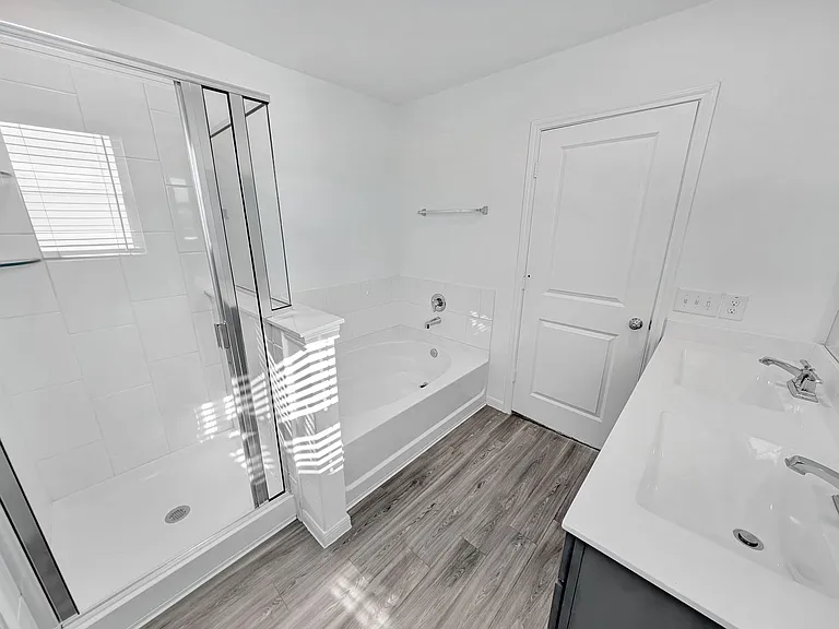1328 Ventura Creek Dr — Photo 21