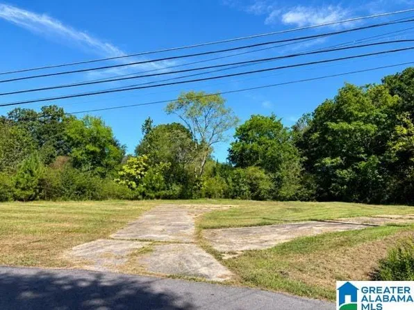 3452 Virginia Dr, Bessemer, AL 35023