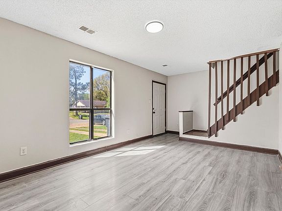 4th image of 1803-1835 Cedar Heights Dr #1808