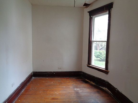 4th image of 5526 S Marshfield Ave